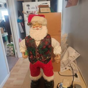 Vintage dancing musical Santa. " Rockn around xmas tree"